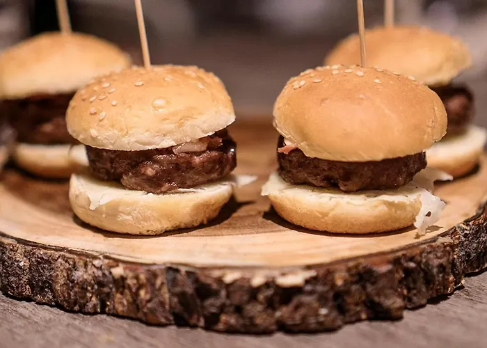 캠프장 El Arrebol Comfort Camp 하카