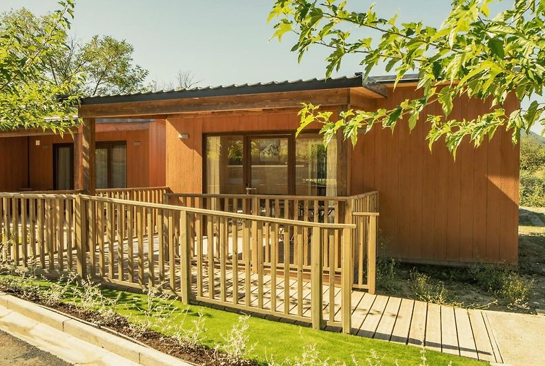 EL ARREBOL COMFORT CAMP, JACA